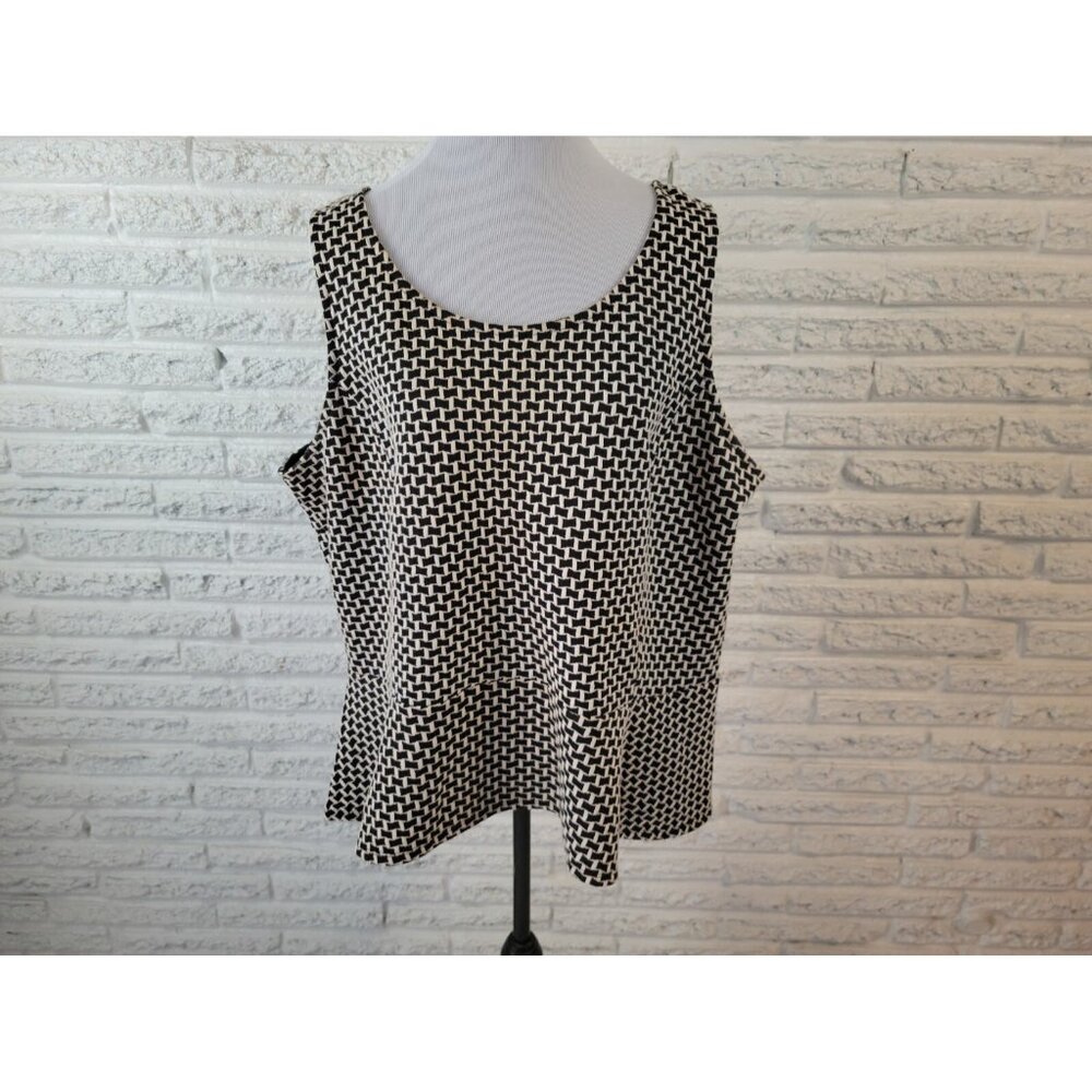 Lane Bryant Women's 22/24 Plus Black Geometric Knit Tank Top GEO213XE